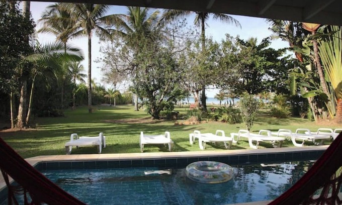 Costa do Sol Villa | VILLA SUR LA PLAGE / PIEDS DANS L'EAU/VUE MER, IDEAL EN FAMILLE OU ENTRE AMIS