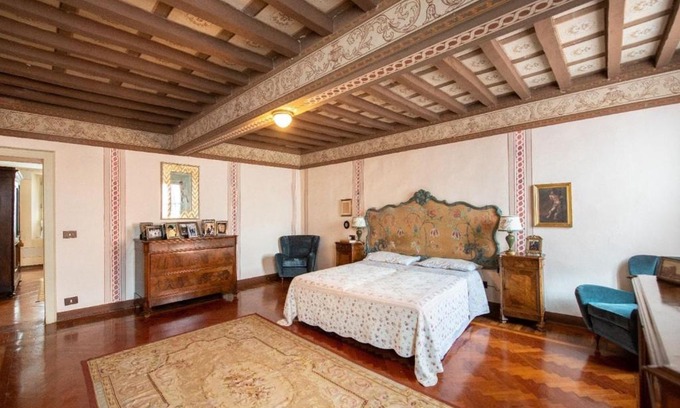 Quattro Castella Lit Et Petit-Déjeuner | Villa Ottocentesca immersa nel verde