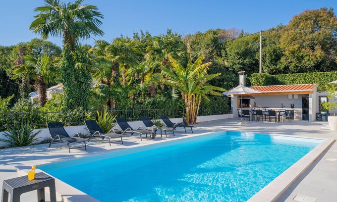Ika Appartement | Villa Palma by Interhome