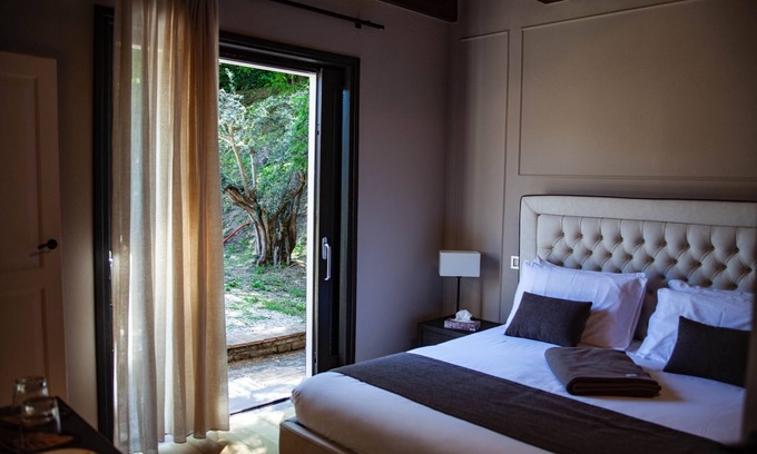 Longiano Lit Et Petit-Déjeuner | Villa Paola Room with Jacuzzi