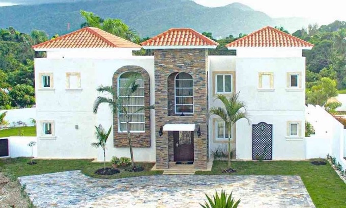 Cofresi Villa | Villa Park #31 - Luxury 4 Bedroom Villa Shareholder 'Black' band All-Inclusive