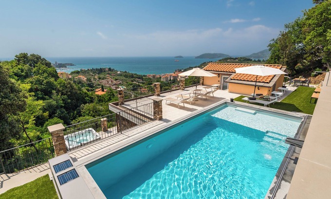 Lerici Maison | VILLA PASSION - LUXURY VILLA with POOL - JACUZZI - A/C - WIFI