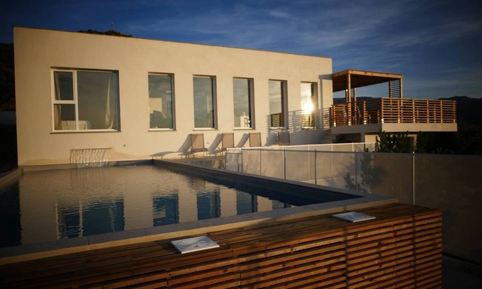 Oletta Villa | villa Phi, sur les hauteurs de Saint Florent, à 10 minutes de la plage