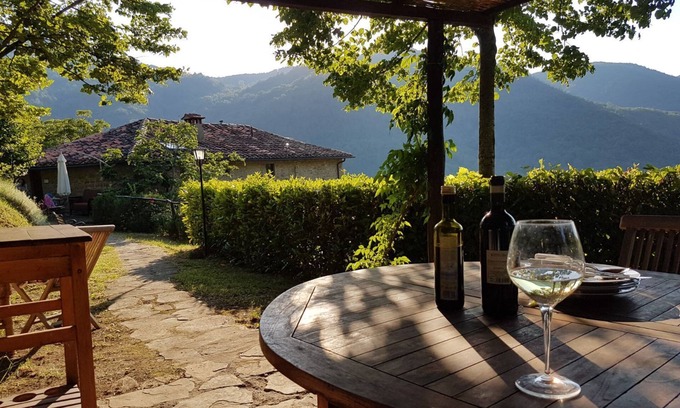 Londa Maison | Villa + piscine près de Florence. La Casaccia. 6 personnes + 2 bébés. Paix et vues