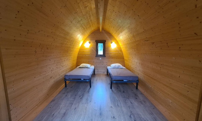 Pouligny-Notre-Dame Maison | Cabaña en Berry con terraza, estacionamiento, se aceptan mascotas