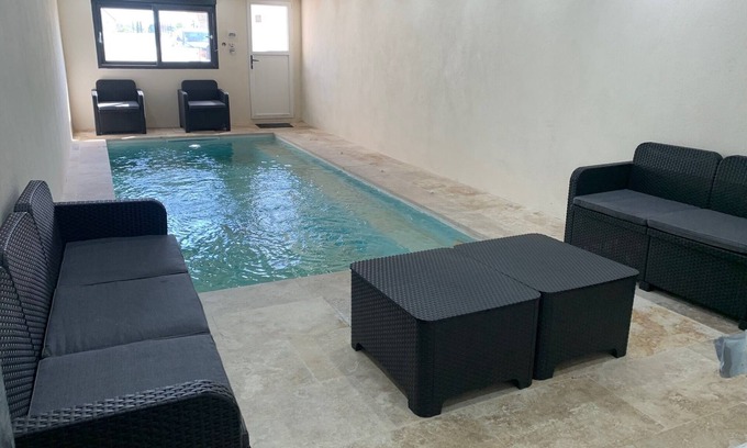 La Fleche Villa | villa piscine/spa privé intérieur 33° ZOO DE LA FLECHE 24h DU MANS