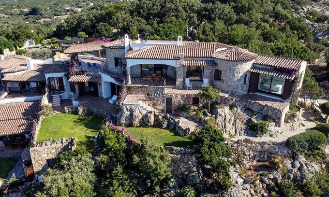 Baja Sardinia Villa | Villa 'Quercia' avec vue sur mer, piscine privée et climatisation