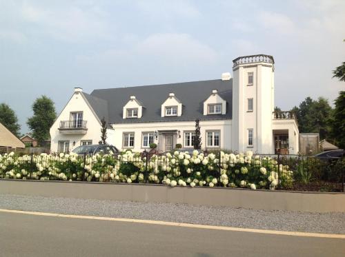 Opoeteren Hôtel | Villa Reynaert