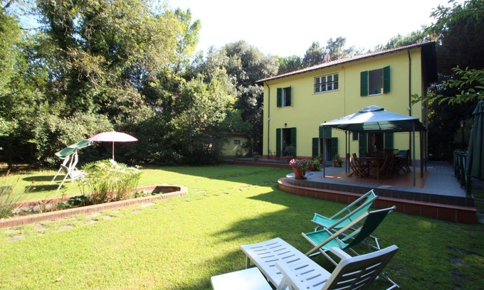Poveromo Villa | Villa à Marina Dei Ronchi avec 5 chambres à coucher, 10 couchages