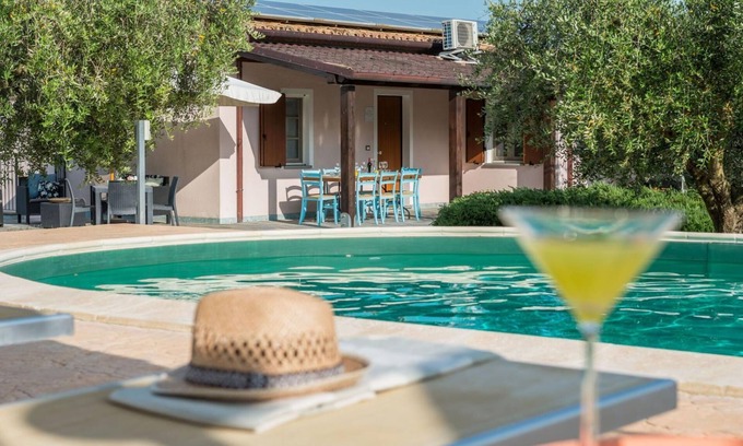 Fossombrone Villa | Villa Rosa 10 - Cinq Chambres Villa, Couchages 10
