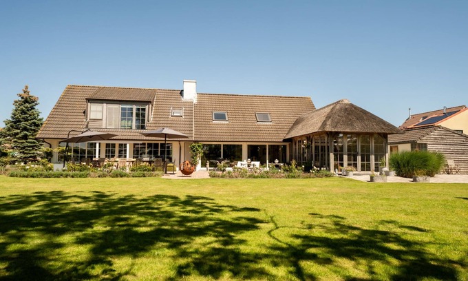 De Haan Maison | Villa Rosetree with sauna and pool table by Interhome