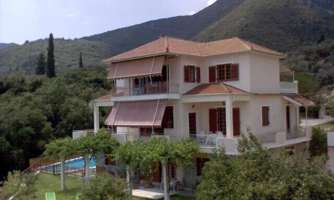 Nidri Appartement | Villa's ground floor appartment with 60 qm private swimming pool