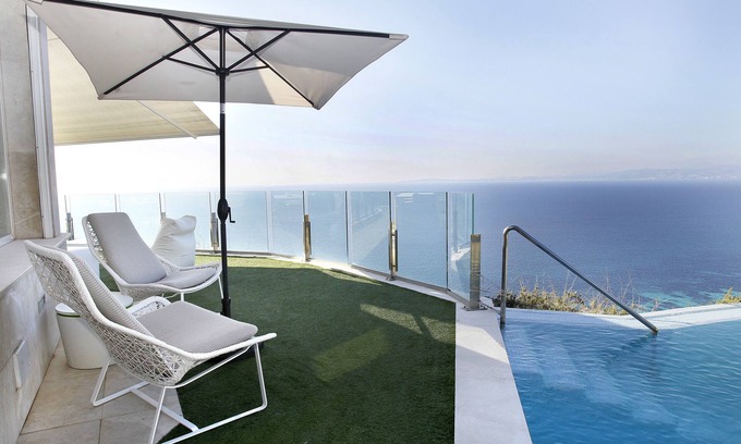 Sa Torre Villa | FIRST LINE IN BAHIA DE PALMA. LUXURY MEDITERRANEAN VILLA