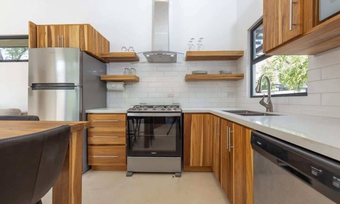 Para Maison | Villa Serenity 2 Bedroom 1 min walk to the beach