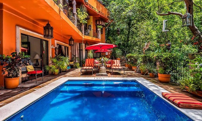 Romantic Zone Cabine | VILLA SEVILLA PUERTO VALLARTA
