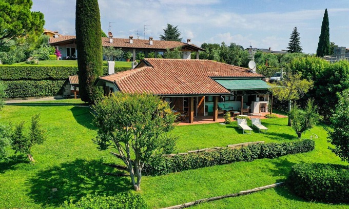 Manerba del Garda Villa | Villa Silva, with amazing lake view