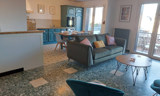 Villeneuve-sur-Lot Appartement | Villa Sixty, Appartement au coeur de la Bastide avec vue exceptionnelle sur le lot !