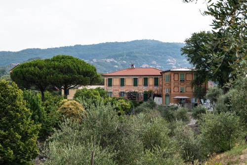 Rezza Maison | Villa Smeralda - Luxury on the Italian Riviera