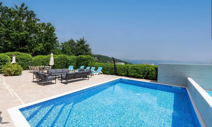 Opatija Villa | Villa Sole - cinq chambres avec vue sur la mer et piscine privée