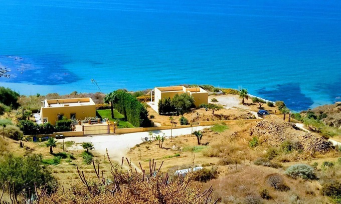 Pergole Villa | Villa Sonia mer, tout confort, Wifi gratuit, climatisation.