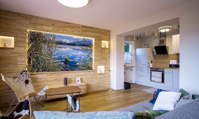 Hopfen am See Appartement | Villa Sonnenschein - Modern apartment in a quiet location above Lake Hopfensee