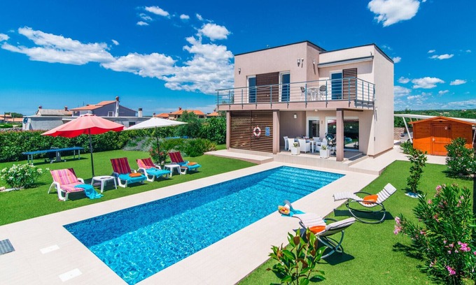Galizana Villa | Villa Stefanja kids friendly with sea view near Fažana