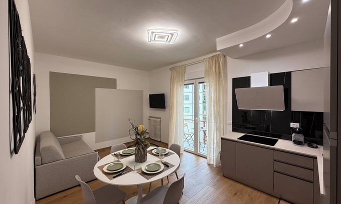 Isolotto Appartement | [Villa Strozzi]-Modern Apartment