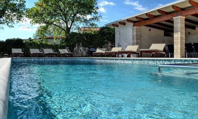Glavani Maison | Luxueuse villa pour des vacances actives en famille avec piscine au sel