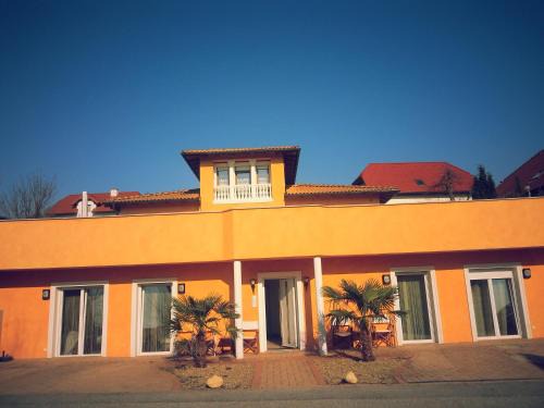 Penz Maison | Villa Toscana