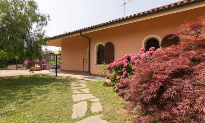 Cisano sul Neva Maison | Villa Trabbia by Interhome
