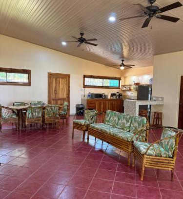 Parrita Maison | Villa Turtle