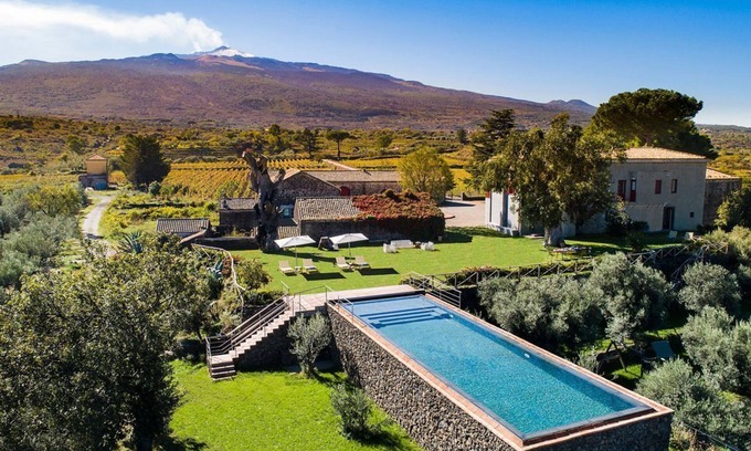 Castiglione di Sicilia Villa | Villa Vulcano - Quatre Chambres Villa, Couchages 8