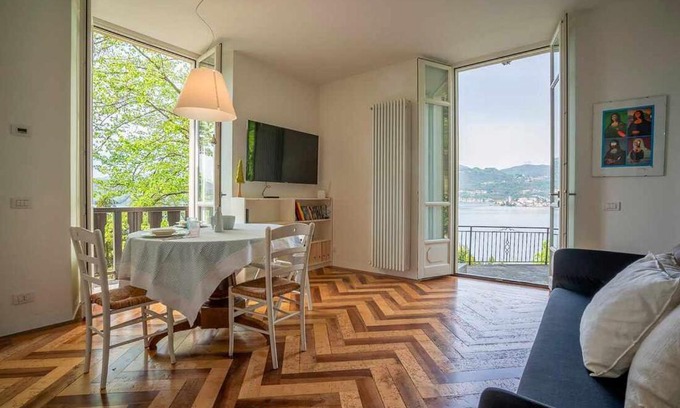 Orta San Giulio Appartement | Villa Vescovo Appartamento con accesso al lago