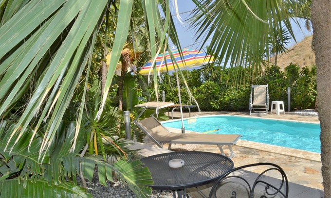 Bocale Villa | Villa Virginia - Maison de vacances avec jardin et piscine à Reggio de Calabre
