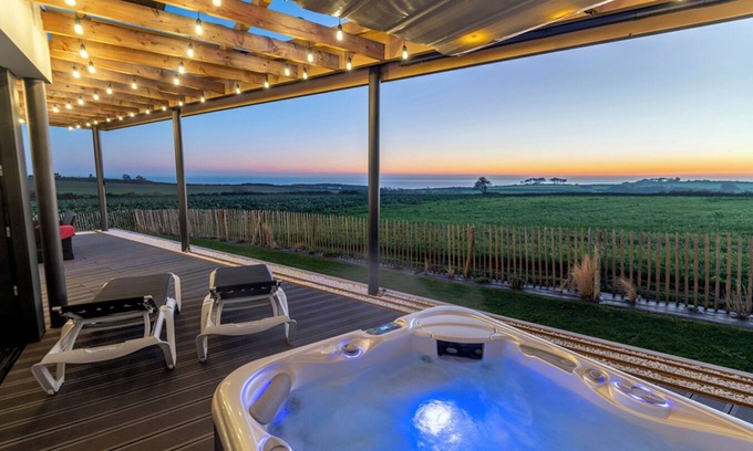 Plougonvelin Villa | Villa vacances vue mer avec spa privatif Bretagne