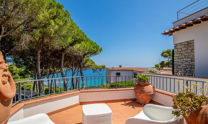 Capoliveri Villa | Elégante villa avec vue sur la mer et accès privé à la plage