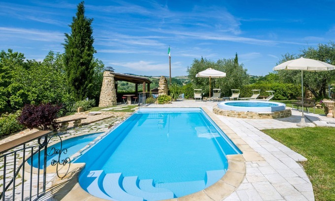 Barchi Villa | Villa Walter accueillante et réservée aux amoureux de la nature à 25 minutes de la mer Adriatique