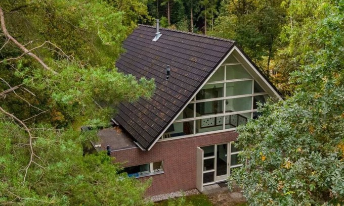 Municipality of Westerveld Maison | Villa with 5 bedrooms, 2 bathrooms, a sauna and a hottub