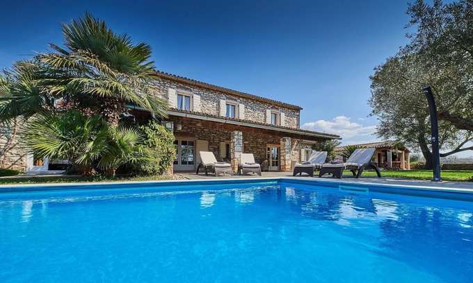 Vardica Villa | Casa Rea, Villa avec piscine privée et un grand jardin