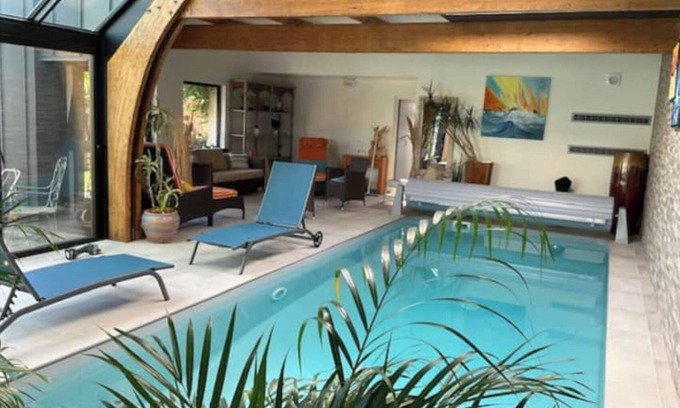 La Foret-Fouesnant Villa | Villa avec piscine intérieure, à 50m de la plage