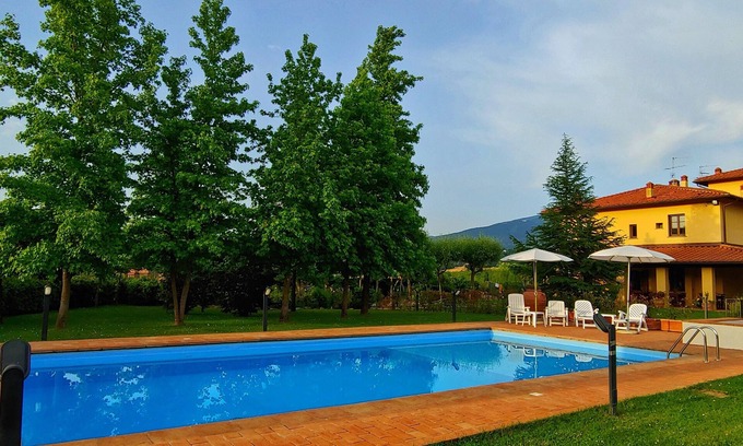 Rignano sull'Arno Villa | Villa with Pool - 4 rooms with independent bathroom