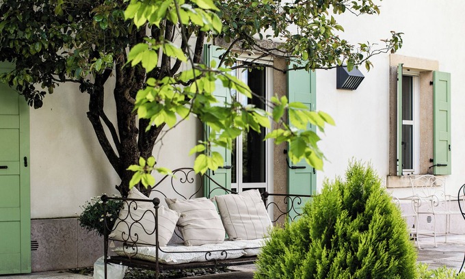 Sona Maison | Villa with pool between Verona and Lake Garda in an old country court
