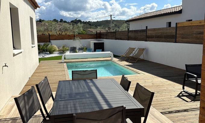 Vendemian Villa | Villa avec piscine dans petit village tranquille du centre hérault