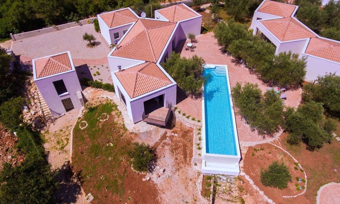 Linardici Villa | Villa avec piscine dans un environnement naturel authentique
