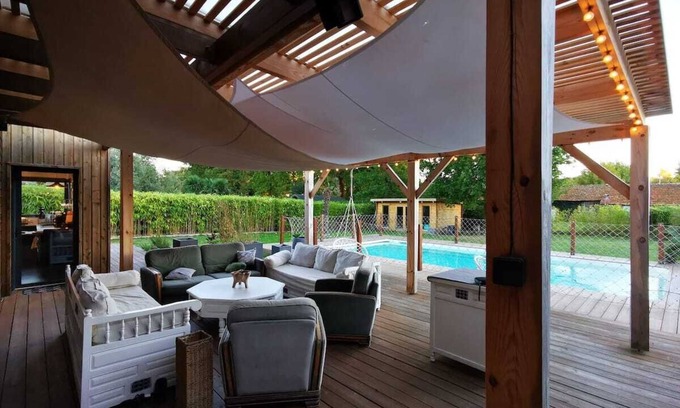 Saumos Villa | Villa avec piscine située proche océan et lac