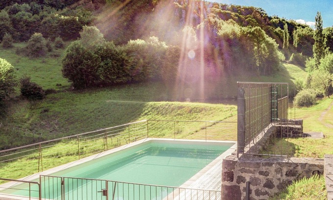 Serilhac Villa | Villa moderne א Serilhac avec piscine privיe