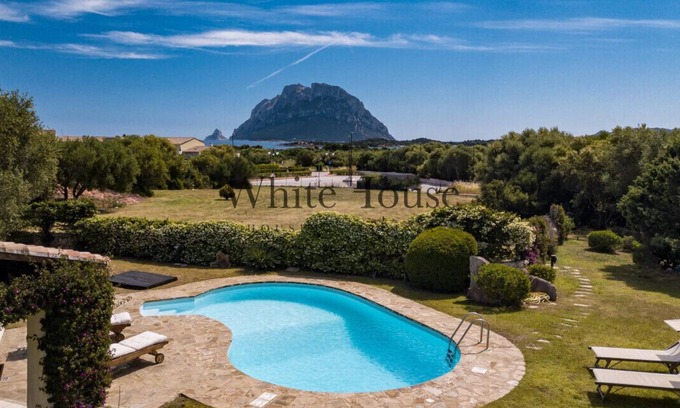 Porto San Paolo Maison | Villa with Private Pool and Tavolara View