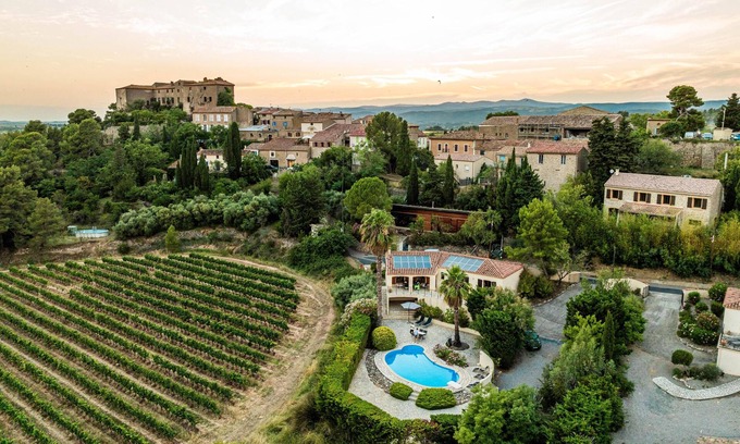 Beaufort Maison | Villa avec piscine et vue sur les vignobles