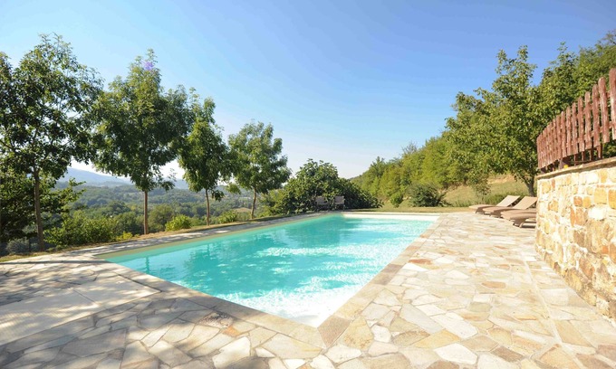 Amandola Villa | Ferme avec piscine privée et vue imprenable sur les Monts Sibyllins
