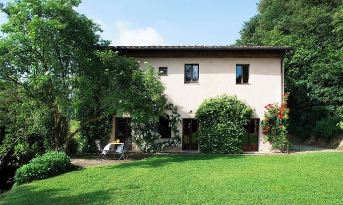 Marti Villa | Villa avec piscine privée et jardin, niché dans le paysage toscan